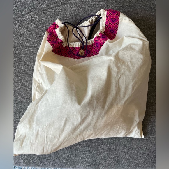 NEW! Tory Burch tote bag (w/ dust bag) with 3 sections and one for laptop - Picture 2 of 8